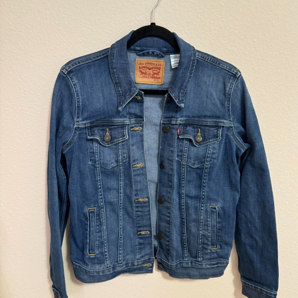 SOLD Levi’s Jean Jacket